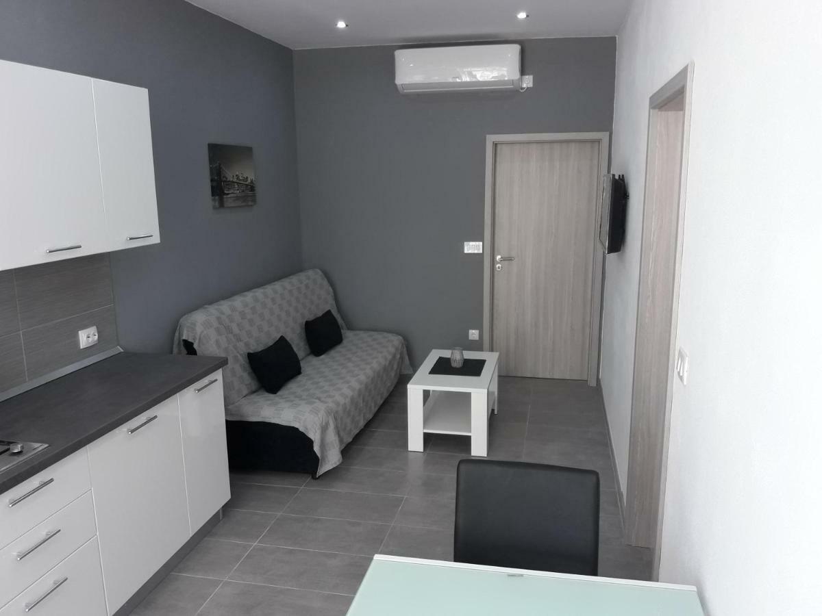 Apartments Vidulic 말리로시니 외부 사진